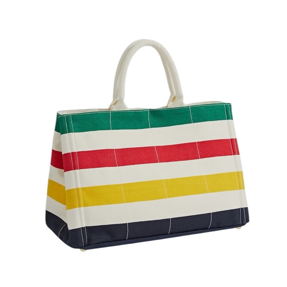 HBC Stripes
Multistripe Signature Large Tote